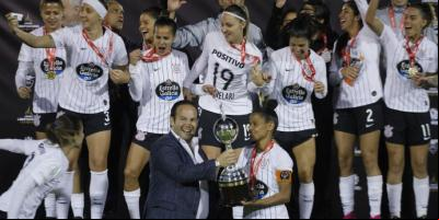Corinthians vence Ferroviária e é bicampeão da Copa Libertadores