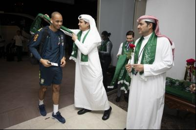 Seleção Brasileira chega à Arábia Saudita para enfrentar a Argentina