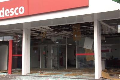 Agência bancária é alvo de explosivos no São Francisco