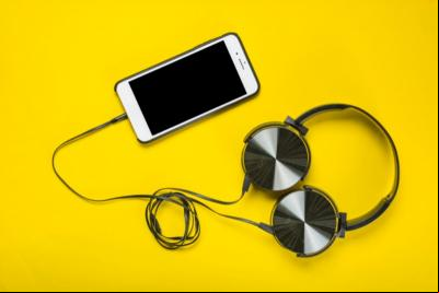 Consumo de podcasts sobe 67% no Brasil em apenas um ano