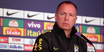 A contratação aconteceu menos de 24 horas após a demissão de Luiz Felipe Scolari.