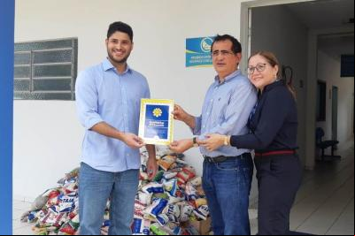 Apae-São Luís recebedoações de alimentos do Grupo WP