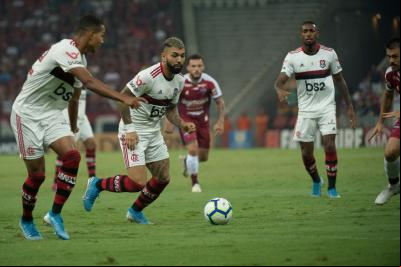 Flamengo derrota Fortaleza de virada na 26ª rodada do Brasileirão