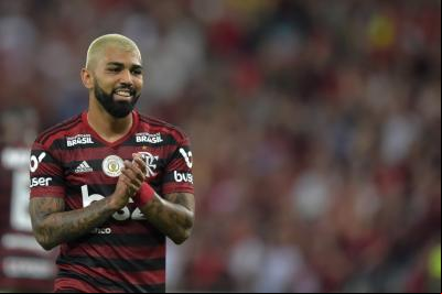 Gabigol dá vitoria ao Flamengo contra o Santos e coroa artilharia do Brasileirão