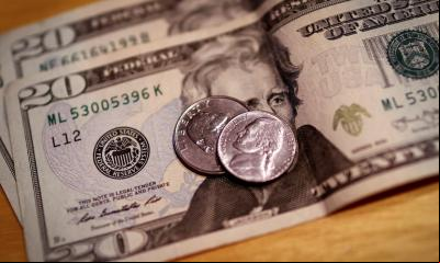 Dólar fecha acima de R$ 5,30 após anúncio do Banco Central americano