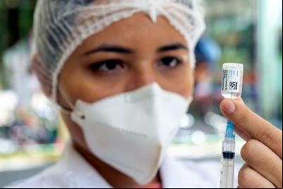 Novo acordo leva vacinas atualizadas contra a Covid-19 a países de baixa renda 