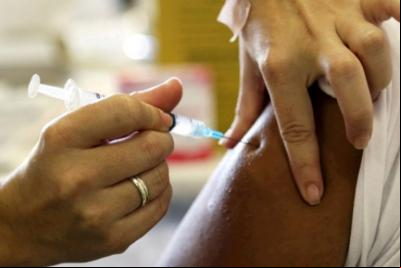 Américas devem estar atentas à “ameaça tripla” de Covid-19, gripe e VSR