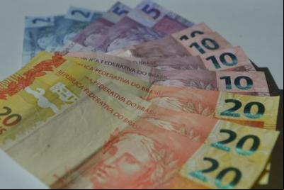 Abono Salarial: CAIXA paga aos trabalhadores nascidos em março e abril nesta quarta (15)