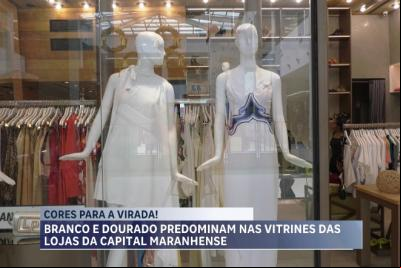 Branco e dourado predominam nas vitrines das lojas em São Luís
