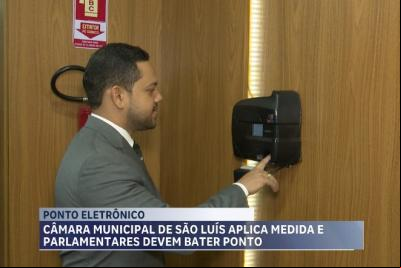 Câmara de São Luís implementa ponto eletrônico para vereadores