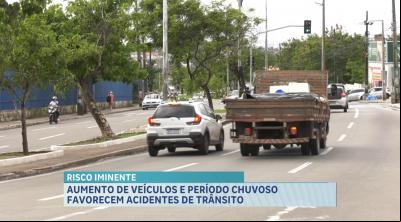 Aumento de veículos e período chuvoso favorecem acidentes de trânsito