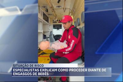Saiba como agir em caso de engasgo em bebês