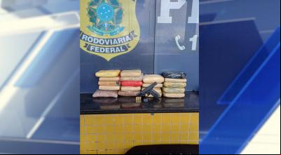 PRF apreende 19 kg de droga e uma arma de fogo na BR-135, em São Luís