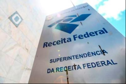  Receita alerta para golpes com taxa falsa sobre Pix 
