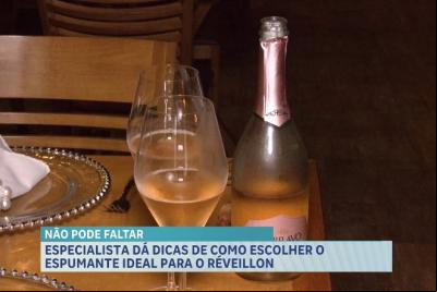 Especialista dá dicas de como escolher o espumante ideal para o Réveillon