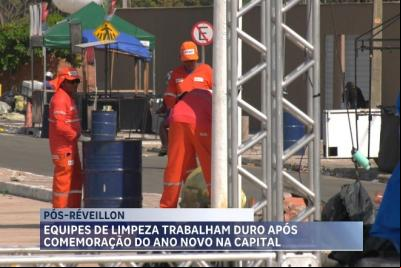 Equipes de limpeza enfrentam trabalho intenso após virada na Litorânea
